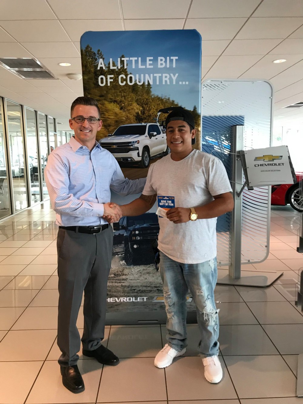 67493973_2429276587111449_763231807511461888_o